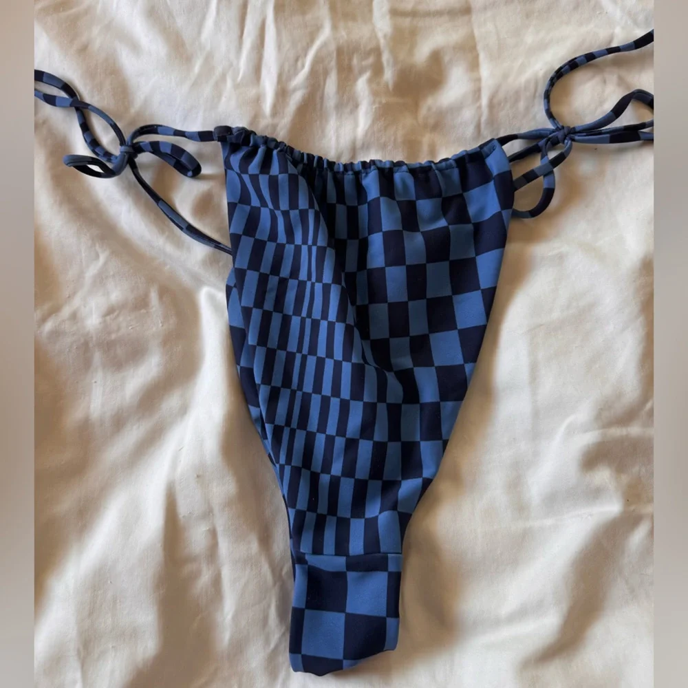 Skatie Kristen bottom - St. Martin - Picture 8 of 8